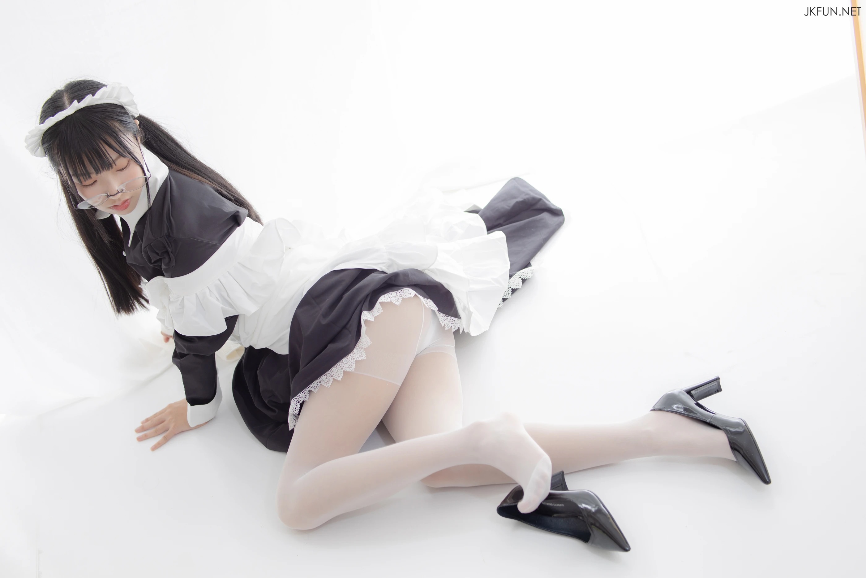 森萝财团 [JKFUN-017] 眼镜白丝女仆 [127P 1V]插图4